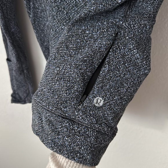 Lululemon 10 Cypress Kiss Long Sleeve in Fusion Jacquard Black Violet Viola - Picture 7 of 11